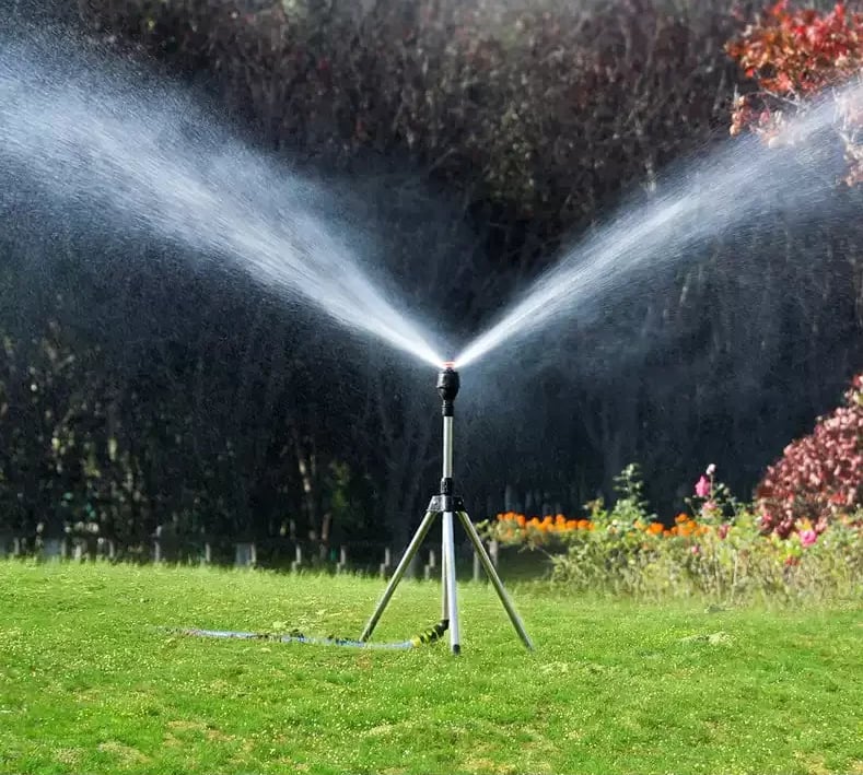Rotating Lawn Water Sprinkler System