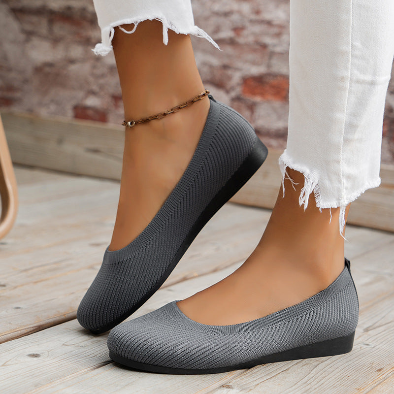 Comfortable Round Toe Bean Flats - Cofik