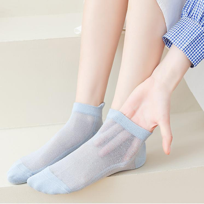 Noxord | Thin Grip Socks with Seamless Fit