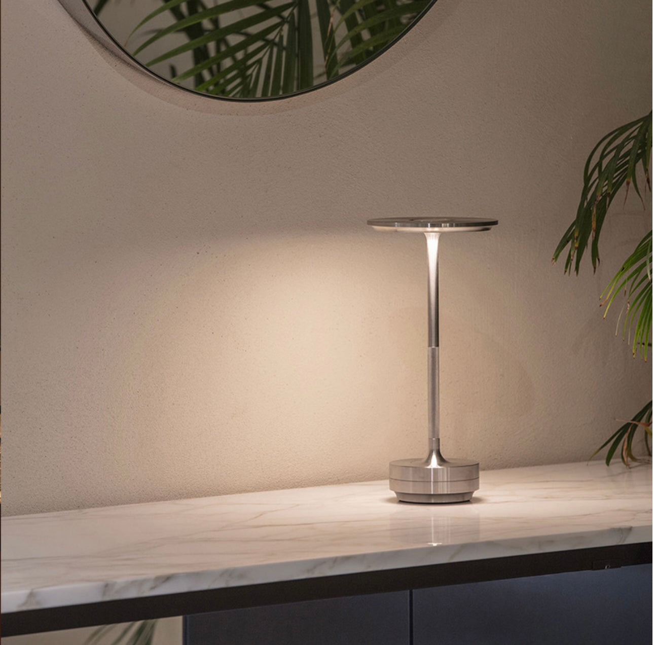 Bright Wireless Desk Lamp