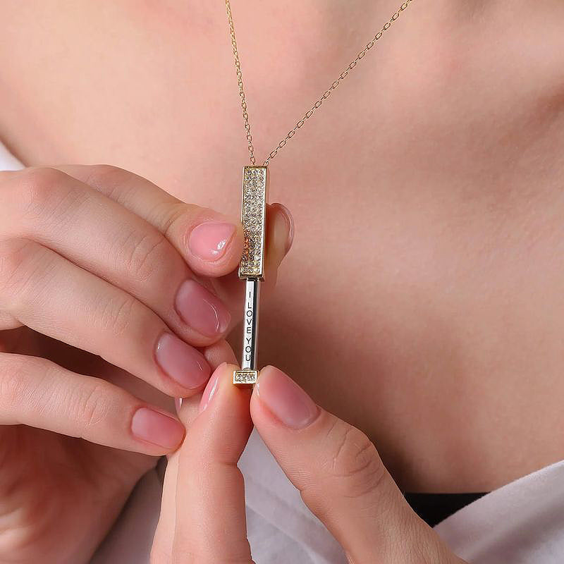 Sparkly Crystal Pendant Necklace