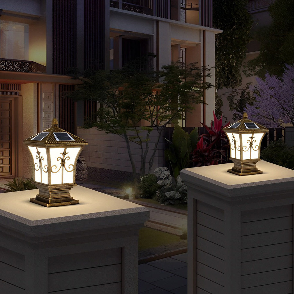 Outdoor Solar Fence Post Lights with Classic Design