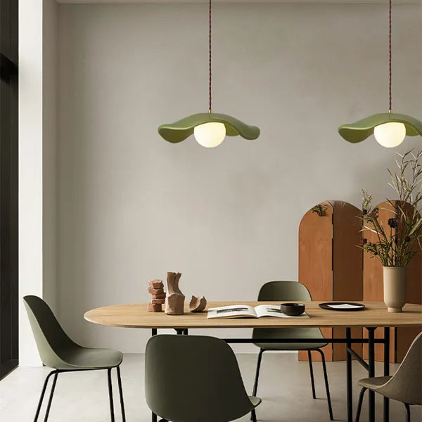 Elegant Natural Leaf Pendant Light
