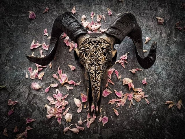 Decorative Ram Skull Figurine