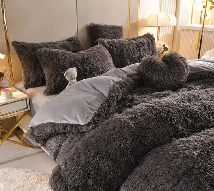 Soft Brushed Duvet Cover with Zip and Tight Fit