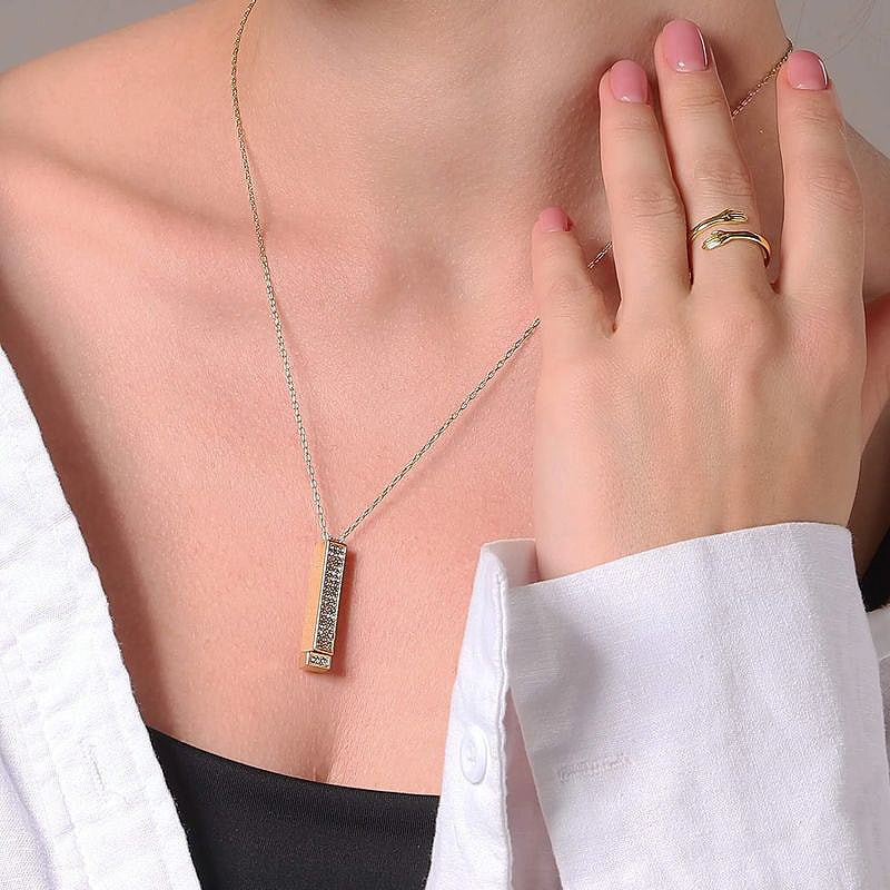 Sparkly Crystal Pendant Necklace