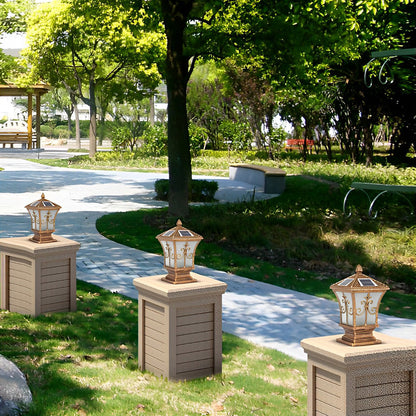 Outdoor Solar Fence Post Lights with Classic Design