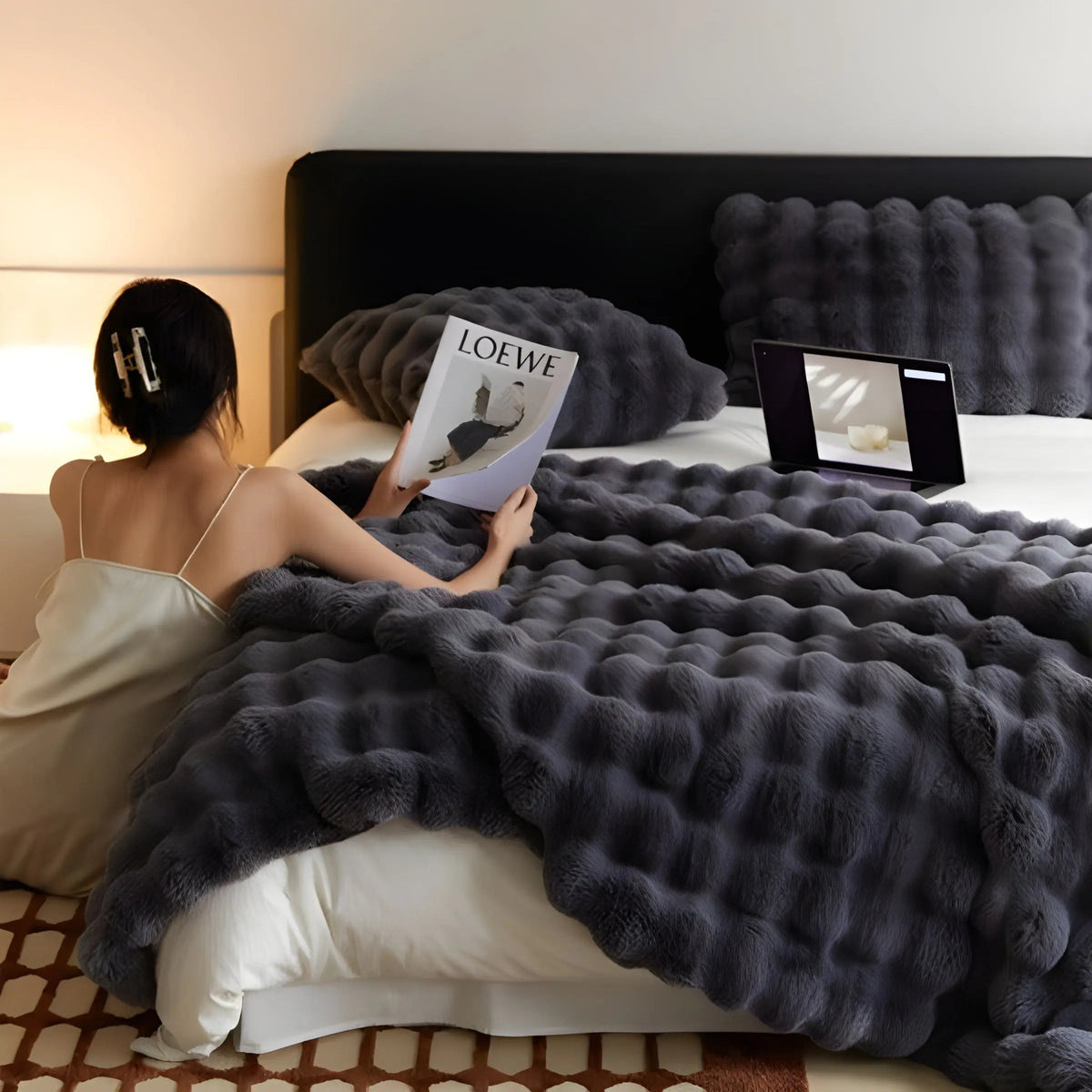Soft Plush Throw Blanket for Cozy Comfort - Cofik