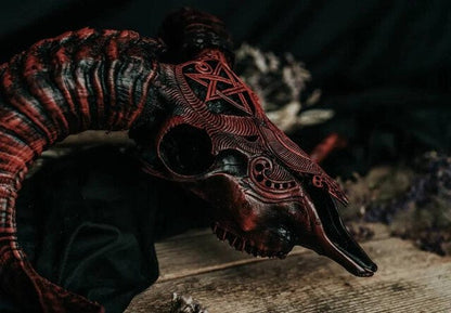Decorative Ram Skull Figurine