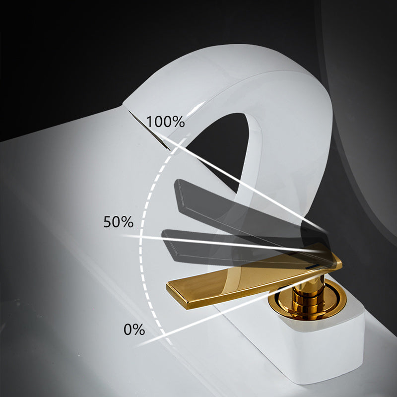 Contemporary Single Handle Bathroom Sink Faucet Brass Finish