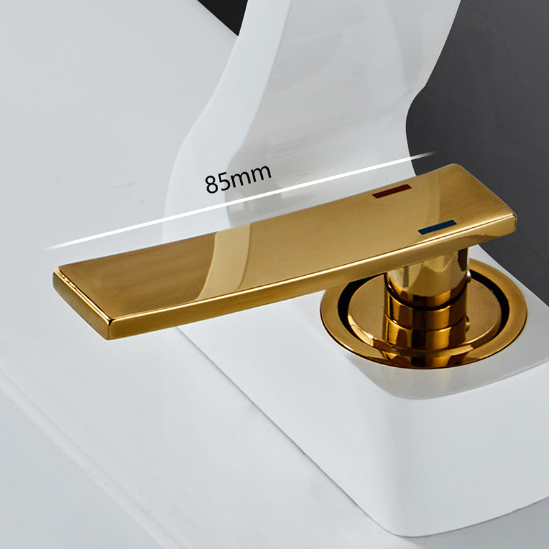 Contemporary Single Handle Bathroom Sink Faucet Brass Finish