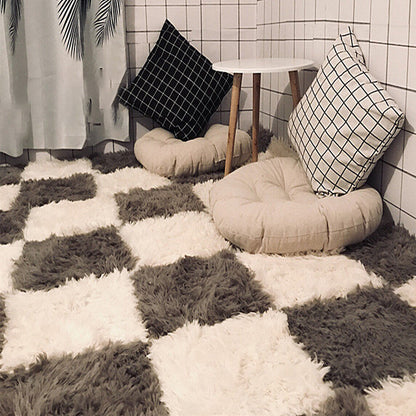 Soft Plush Bedroom Carpet Tiles Stain Resistant Squares