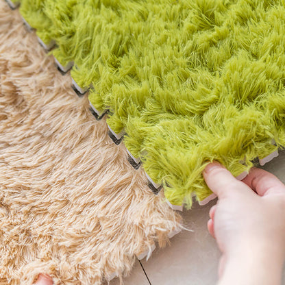 Soft Plush Bedroom Carpet Tiles Stain Resistant Squares