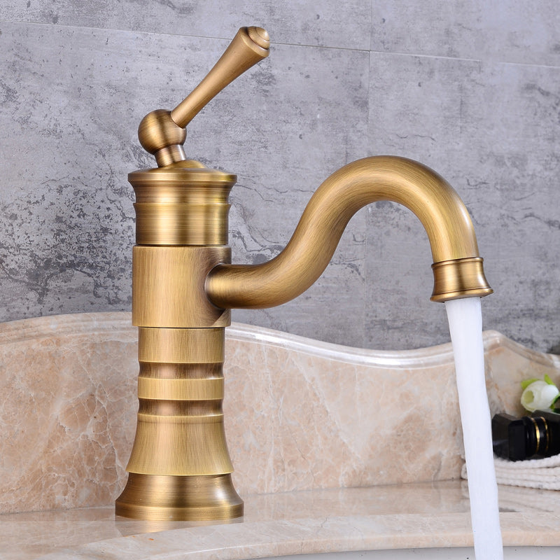 Stylish Single Handle Kitchen Faucet with Rotating Spout