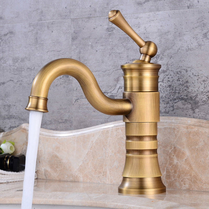 Stylish Single Handle Kitchen Faucet with Rotating Spout