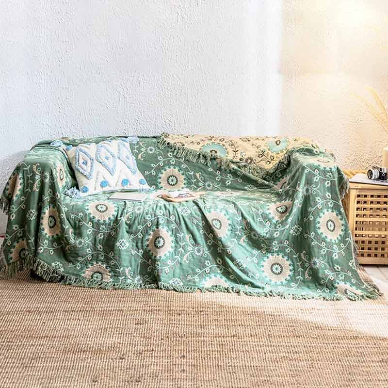 Comfortable Fitted Couch Blanket Cover