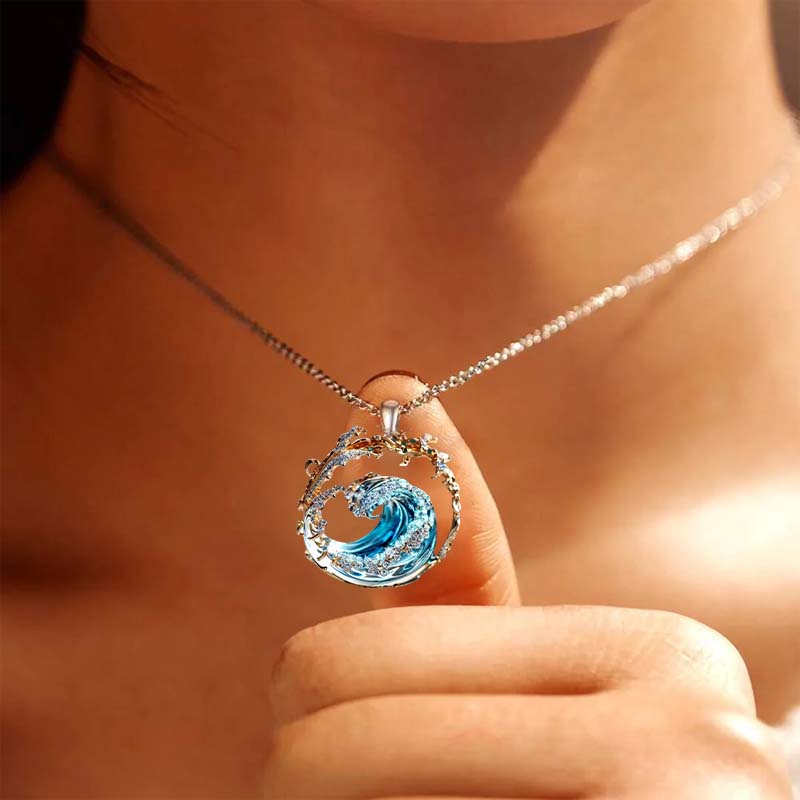 Stylish Ocean Inspired Pendant Necklace