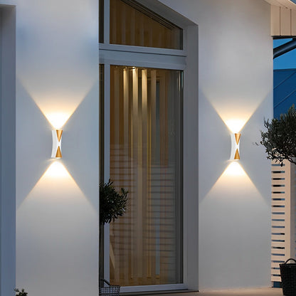 Bright Adjustable LED Outdoor Wall Light
