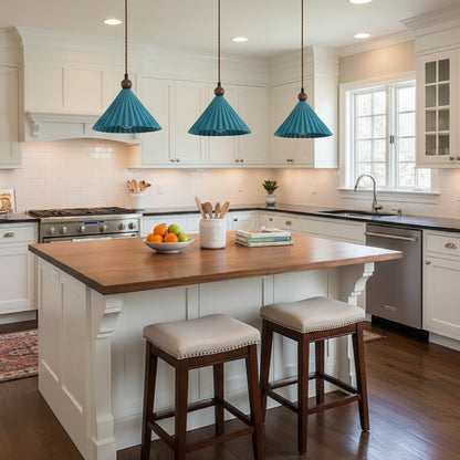 Stylish Blue Glass Pendant Dining Lamp