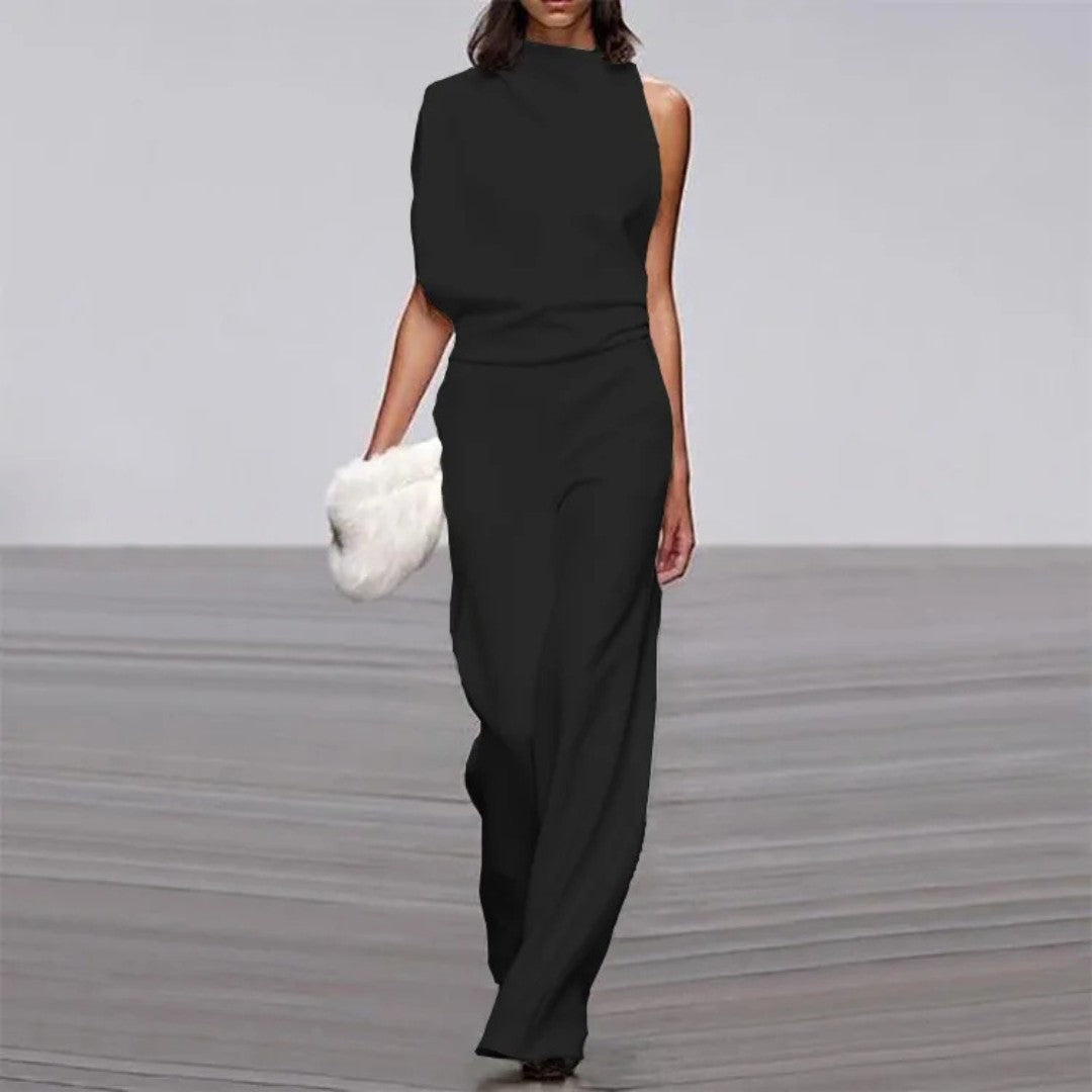 Chic Sleeveless Jumpsuit with Slim Fit and Flowy Legs