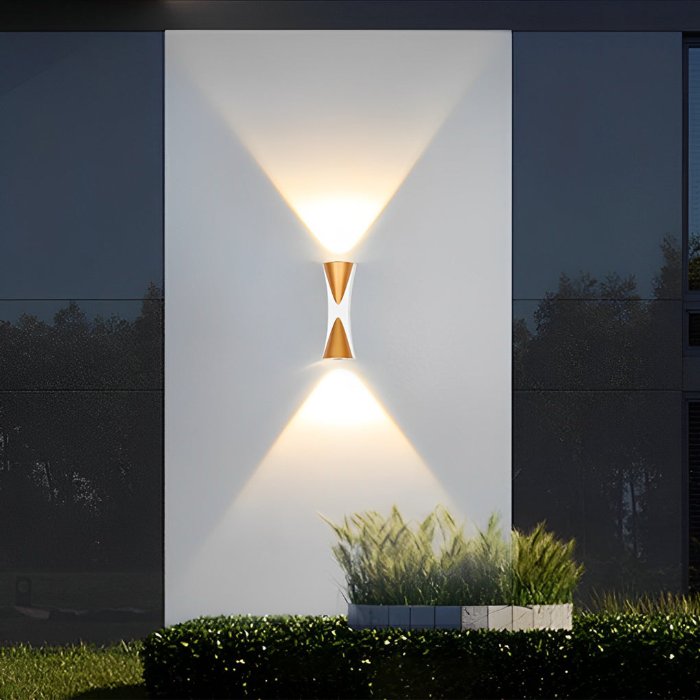 Bright Adjustable LED Outdoor Wall Light