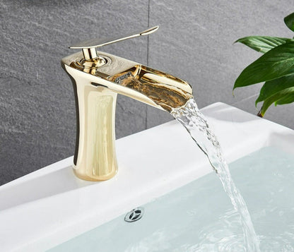 Stylish Bathroom Faucet – Luxury Look