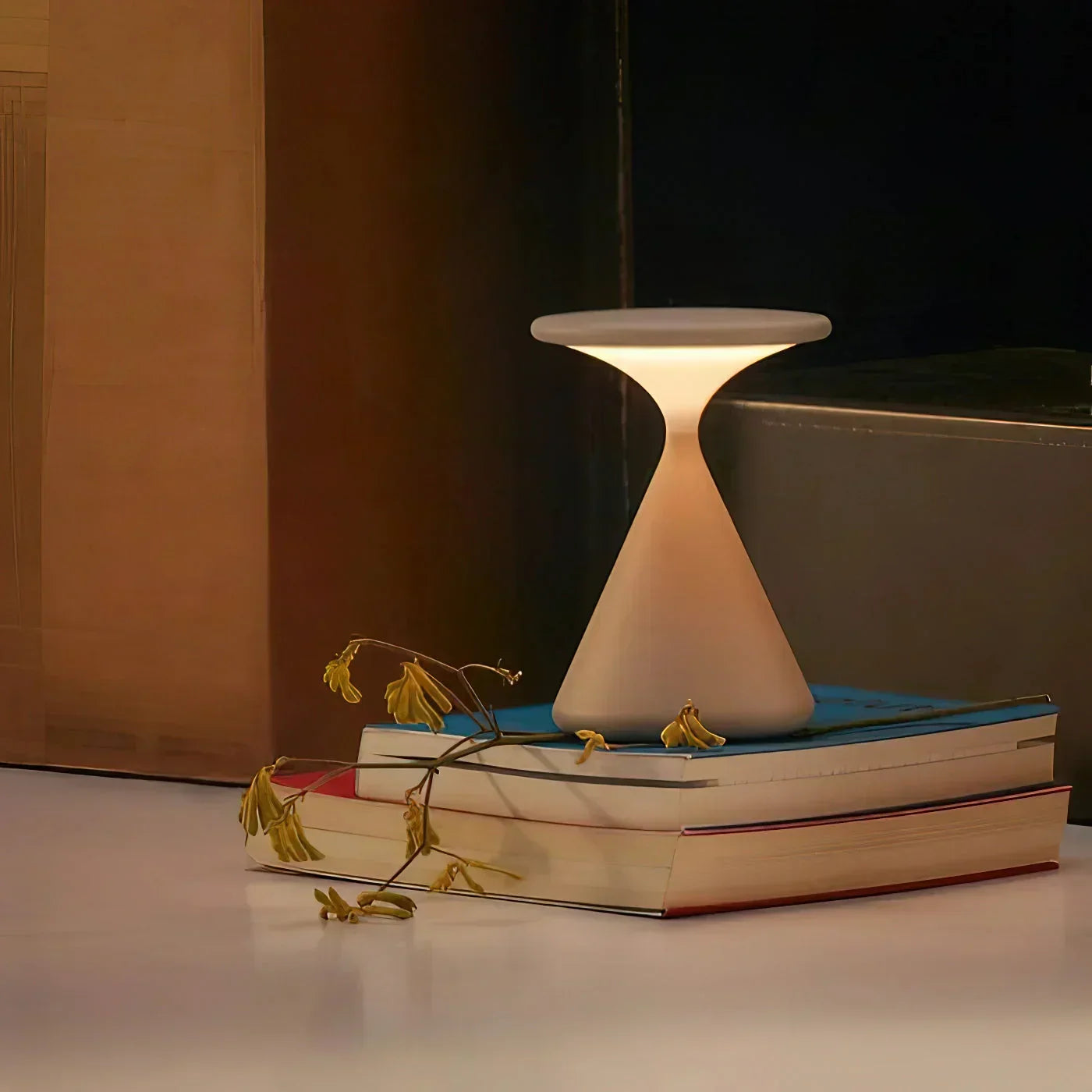 Sleek Desktop Hourglass Lamp Noxord