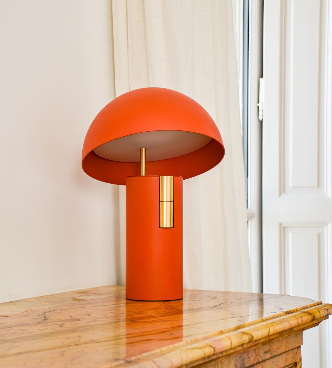 Simple Adjustable Desk Lamp