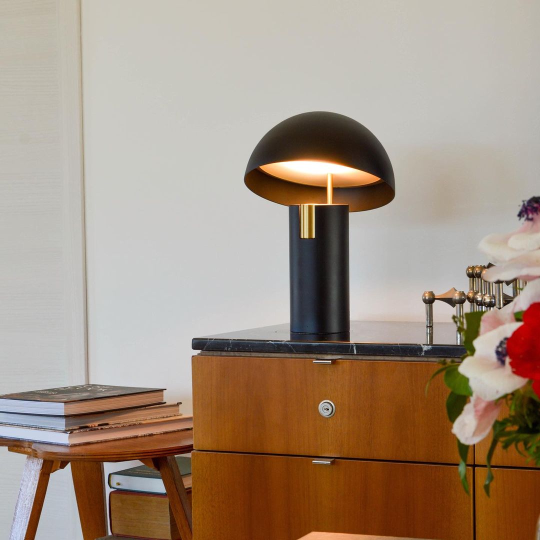 Simple Adjustable Desk Lamp