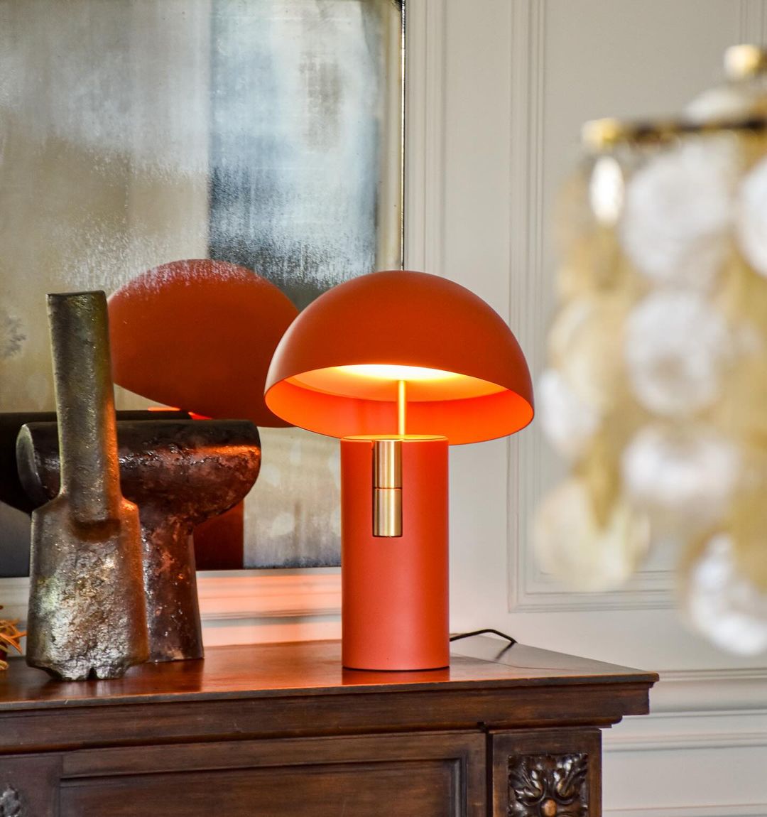 Simple Adjustable Desk Lamp