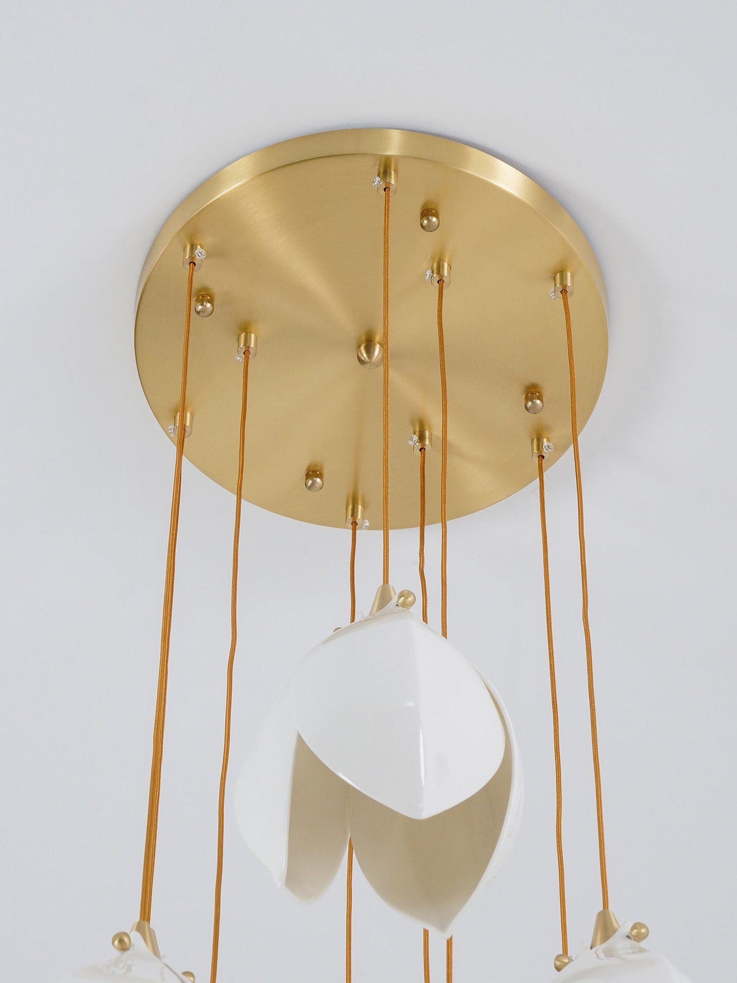 Elegant White Hanging Pendant Lamp