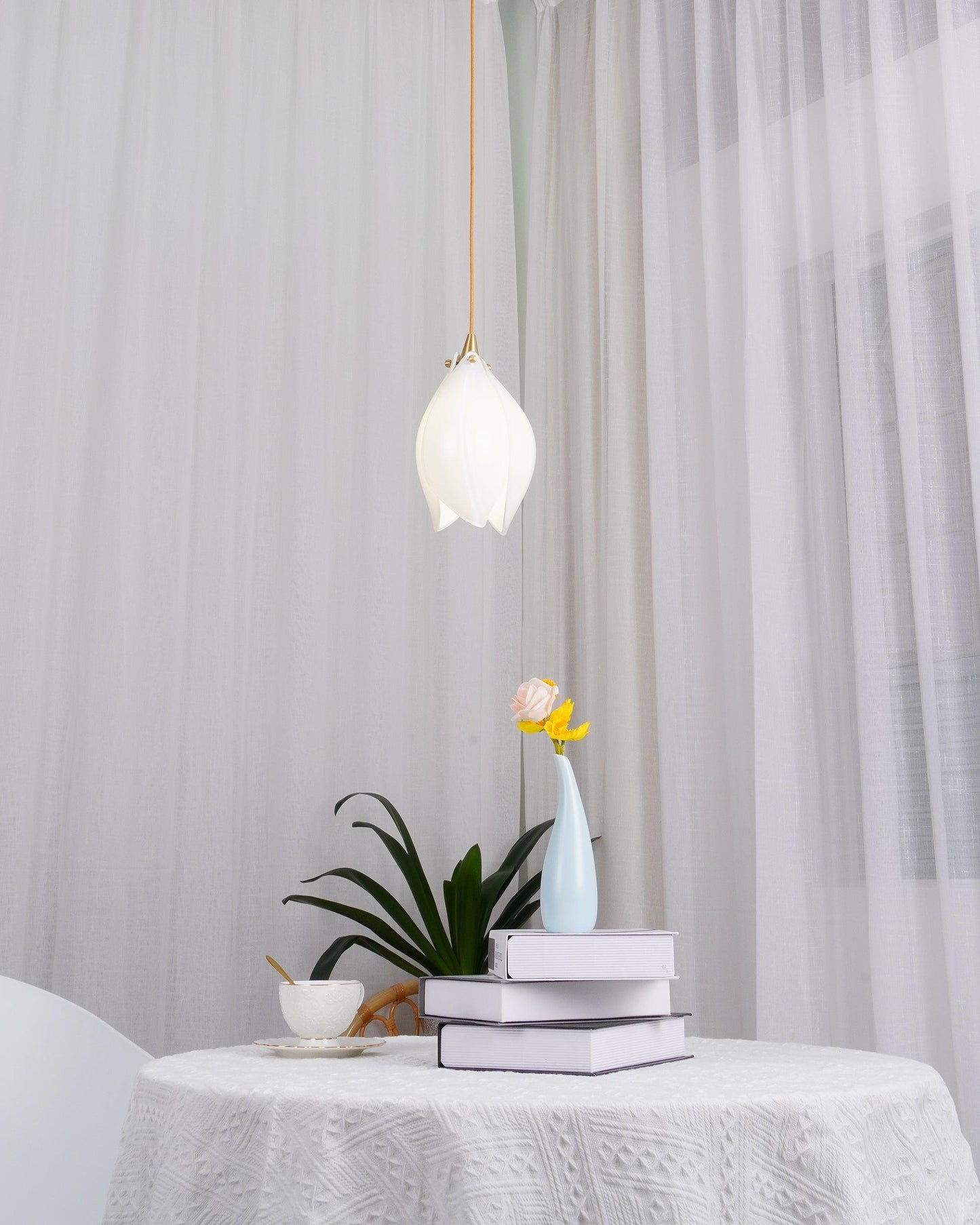 Elegant White Hanging Pendant Lamp