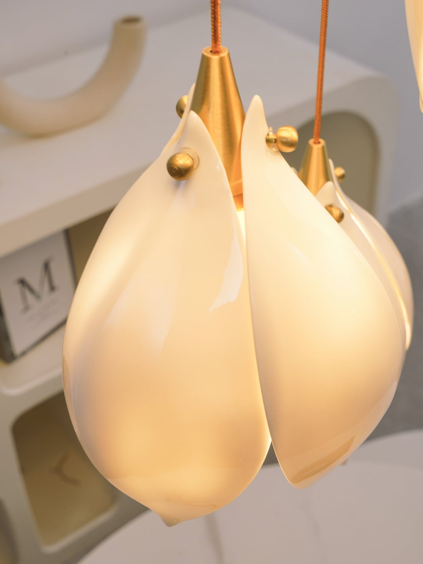 Elegant White Hanging Pendant Lamp