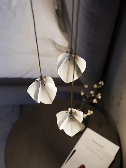 Elegant White Hanging Pendant Lamp