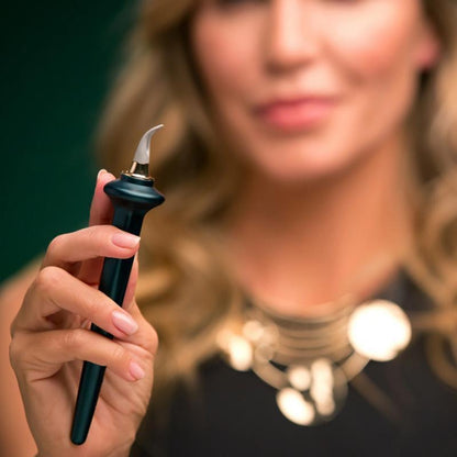 Easy To Use Liquid Eyeliner With Brush