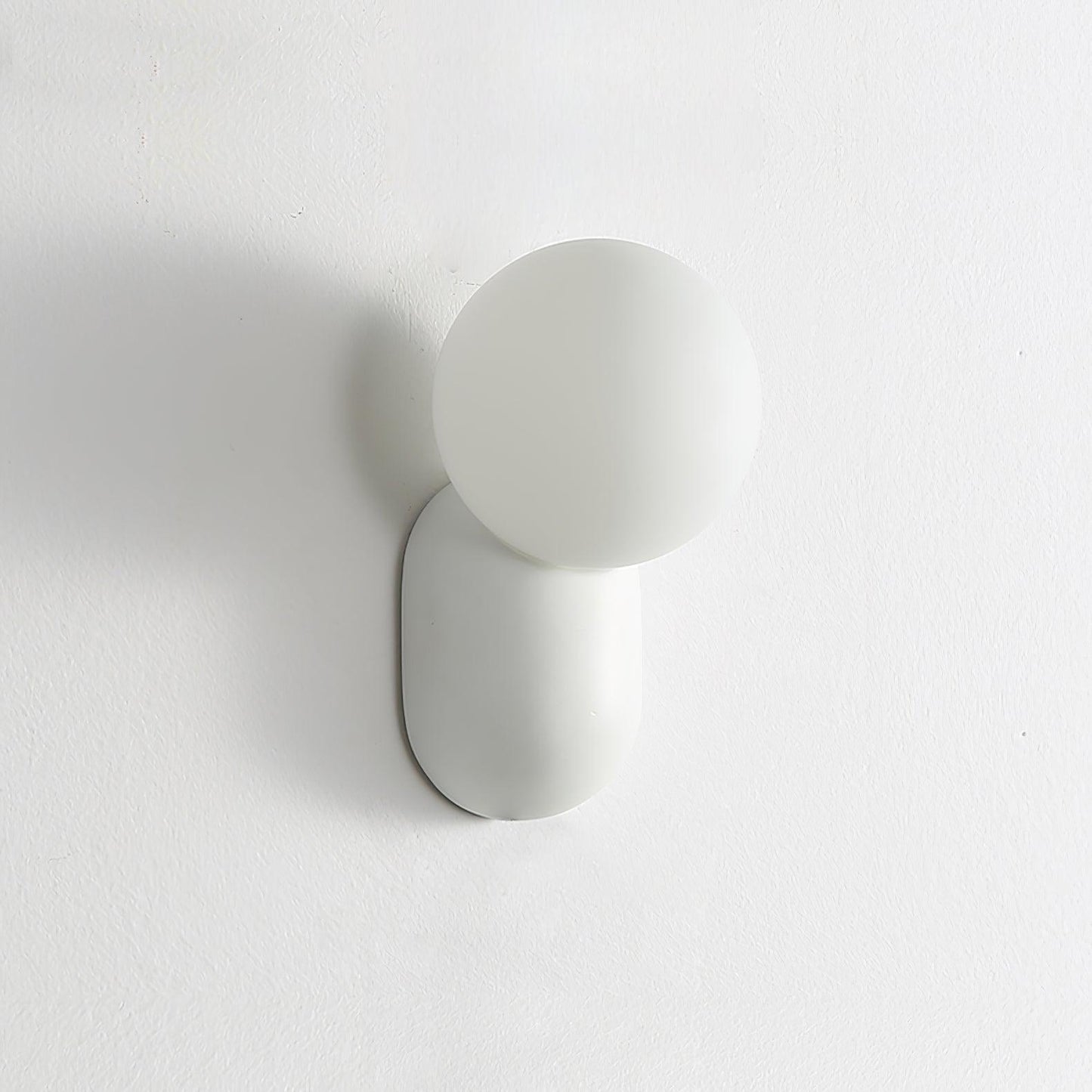 Stylish LED Resin Wall Light