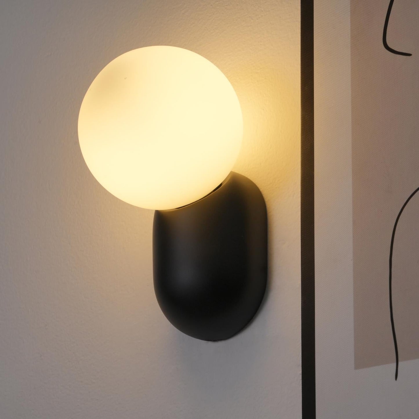 Stylish LED Resin Wall Light