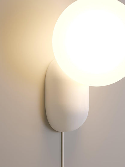 Stylish LED Resin Wall Light