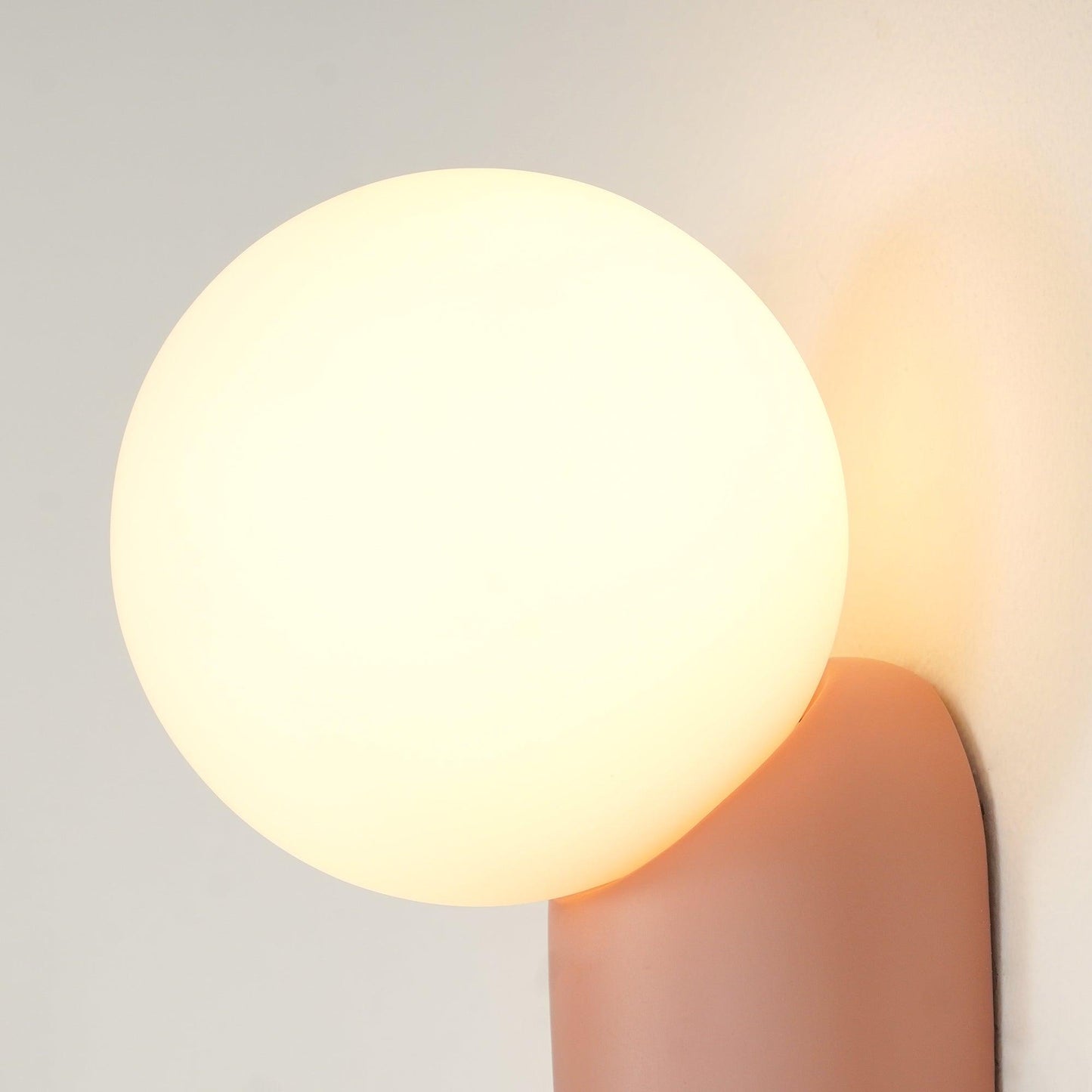 Stylish LED Resin Wall Light
