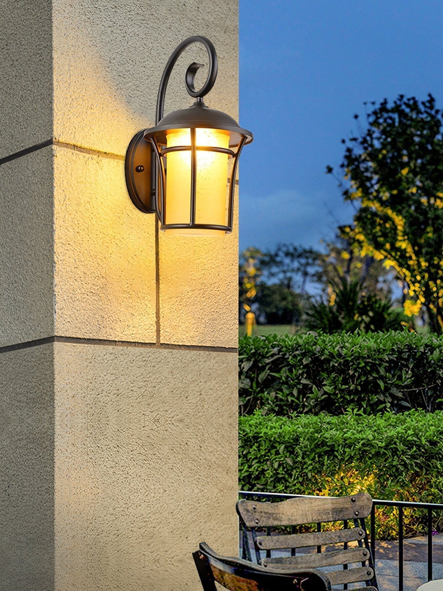 Contemporary LED Wall Lamp