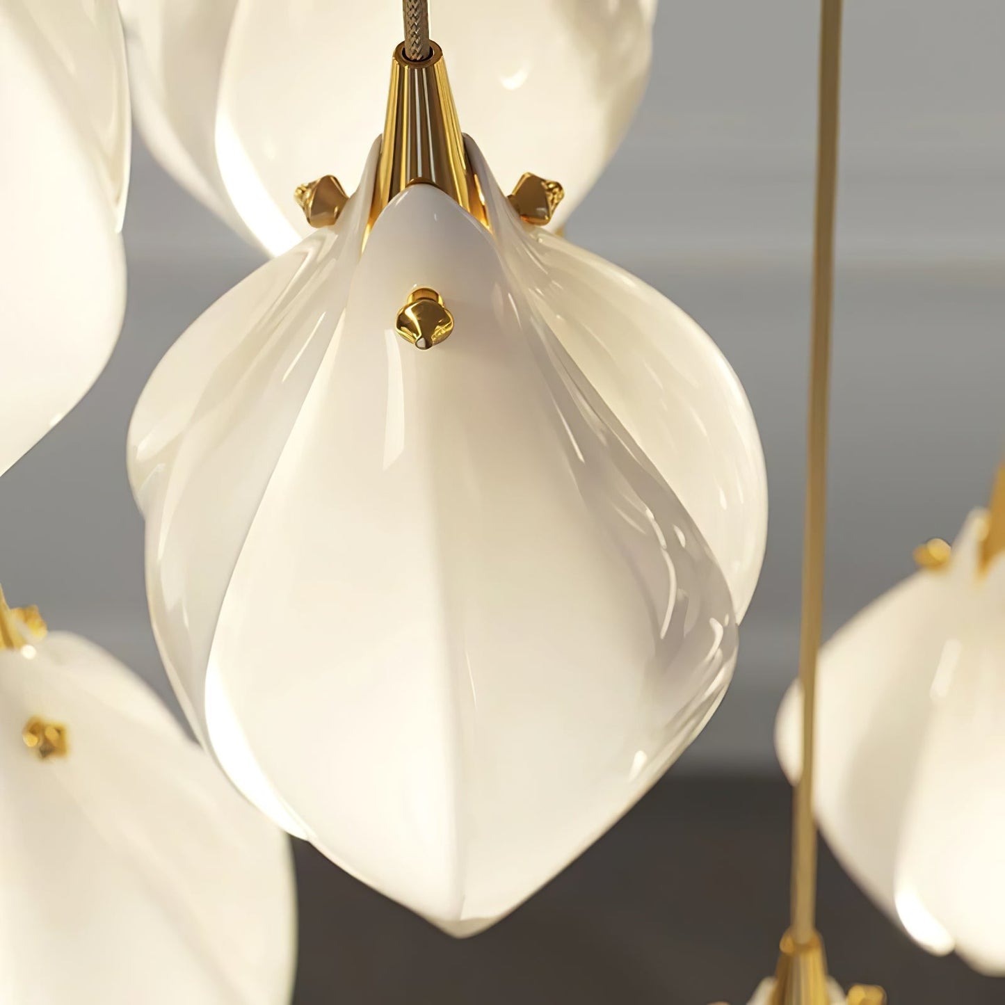 Elegant White Hanging Pendant Lamp