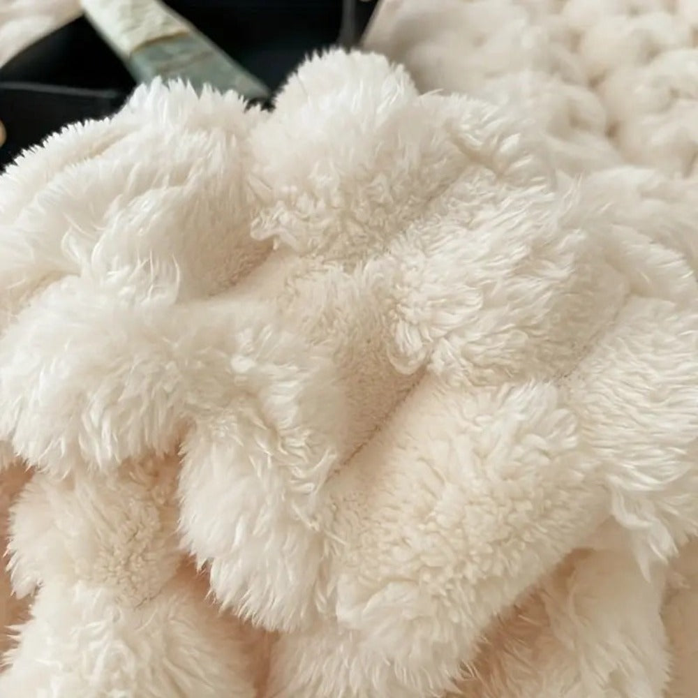 Plush Fleece Blanket - Warm Lightweight Throw