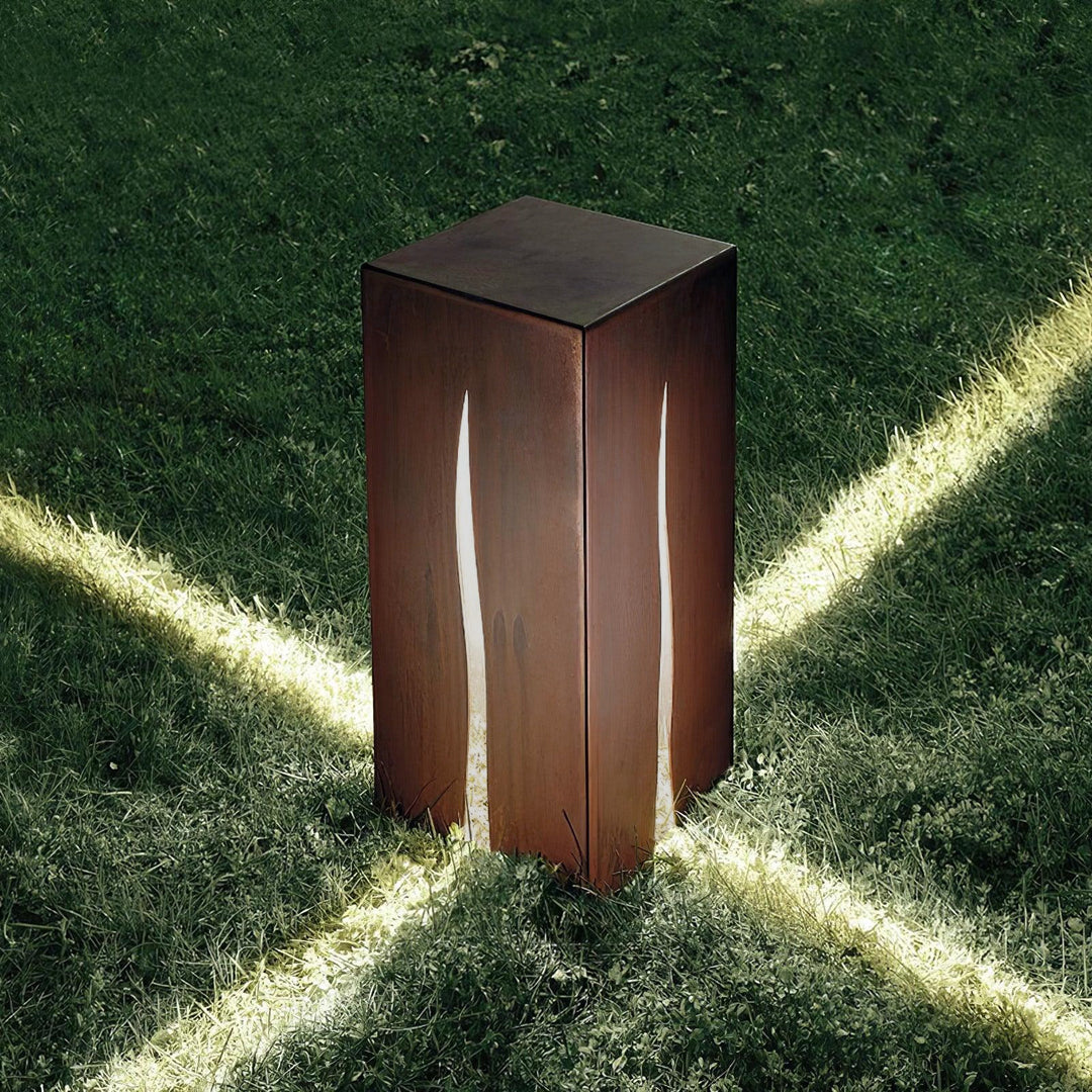 Bright Solar Garden Lamp