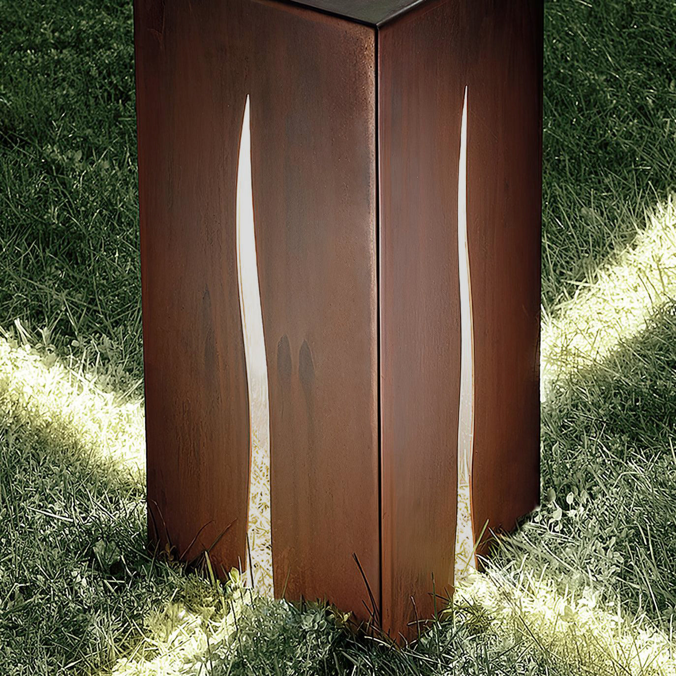 Bright Solar Garden Lamp