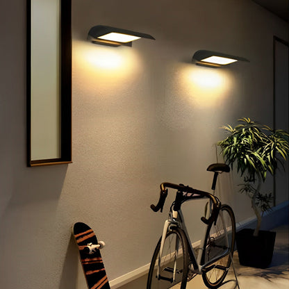 Sleek Outdoor IP65 LED Black Wall Light Fixture