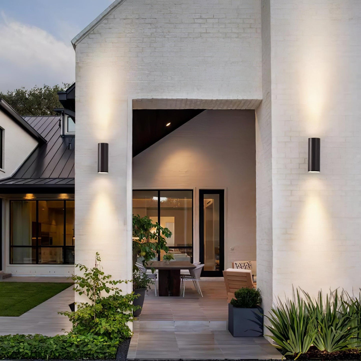 Round Exterior Mounted Outdoor Lamp
