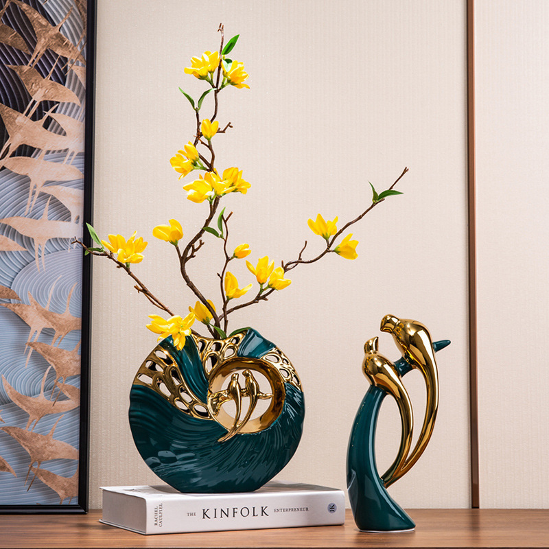 Elegant Ceramic Art Piece - Unique Handcrafted Decor
