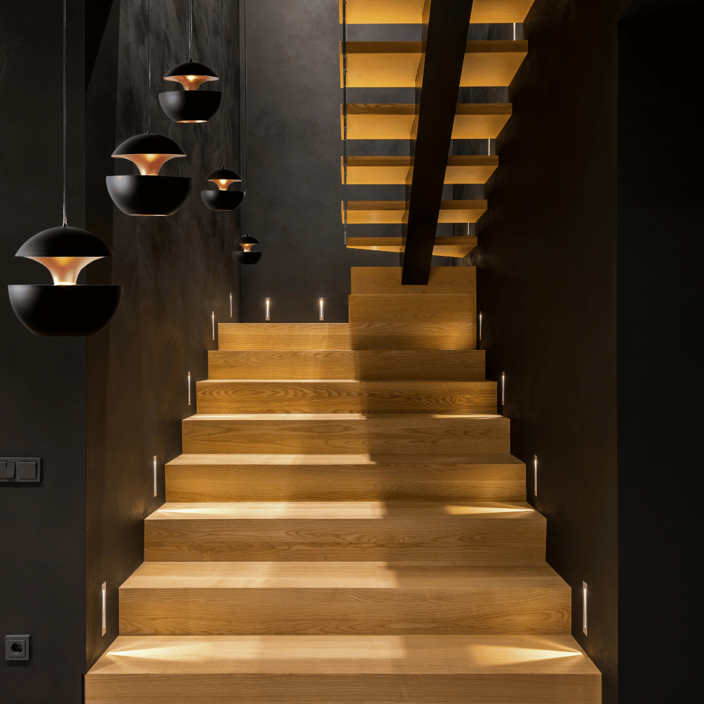 Elegant Gold Pendant Light for Modern Dining Rooms