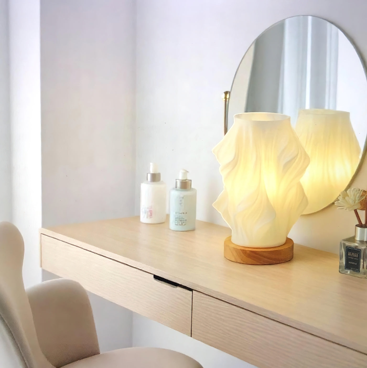 Compact Modern Desk Lamp
