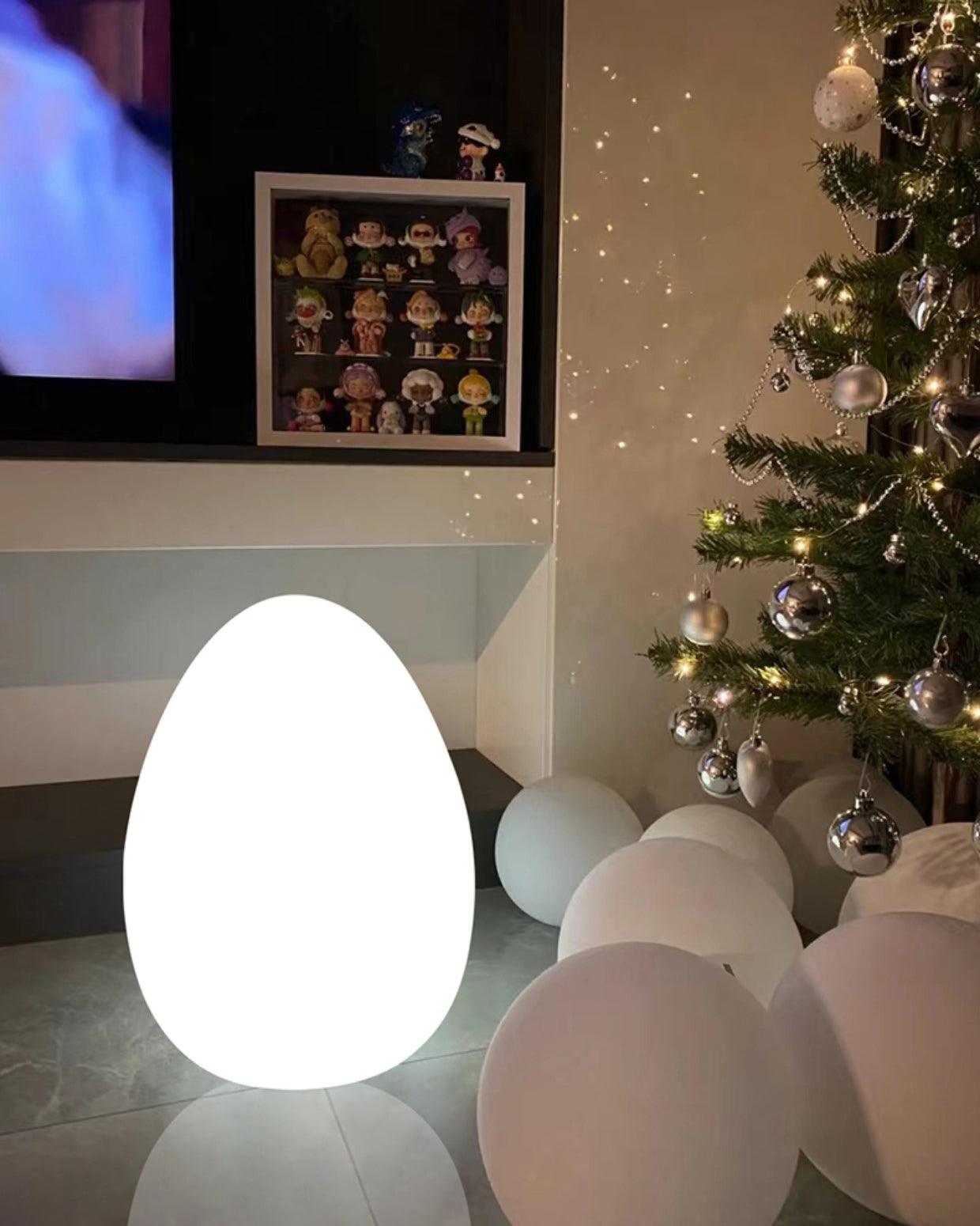 Simple White Desk Lamp